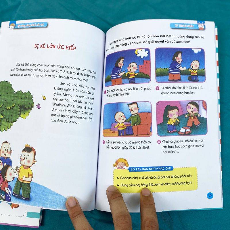 Bộ 4 cuốn dạy kỹ năng sống cho trẻ: giỏi giao tiếp, tự thoát hiểm, tự bảo vệ mình, thói quen tốt ( SLL ib zalo) - tongkhothienan.com