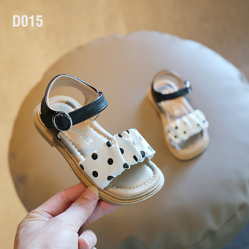 Dép sandal cho bé chấm bi size 26-30 M218 - tongkhothienan.com