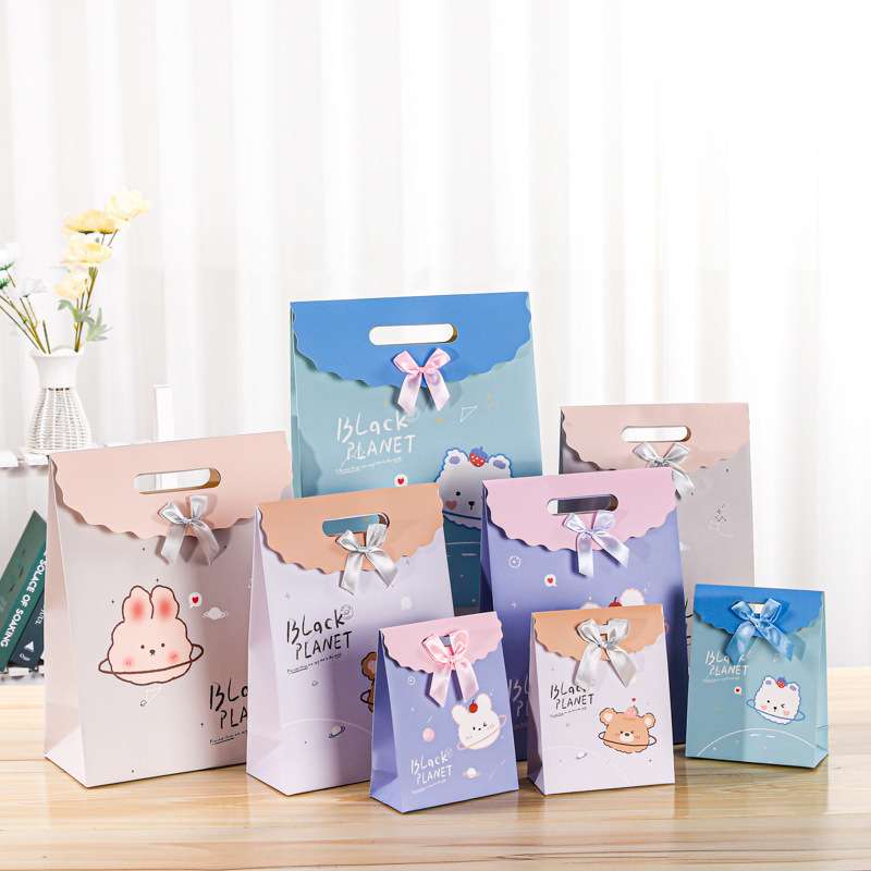 Túi giấy đựng quà ivory hk177